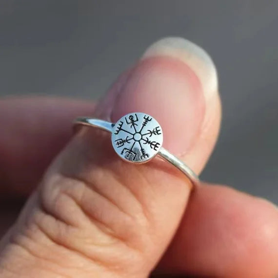 Oathbound Vegvísir Rune Ring