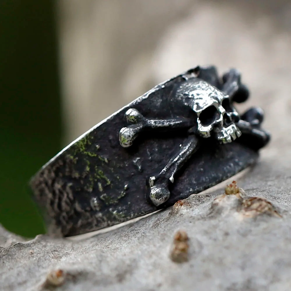 Toxic Calvarium Skull Ring
