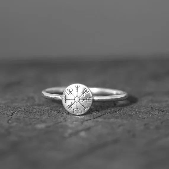 Oathbound Vegvísir Rune Ring