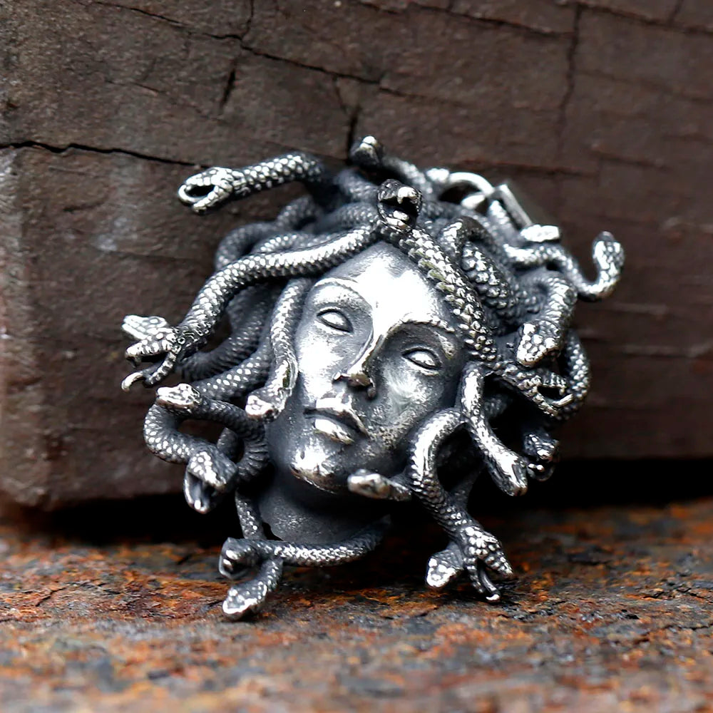 Medusa Pendant Spiga Chain Necklace